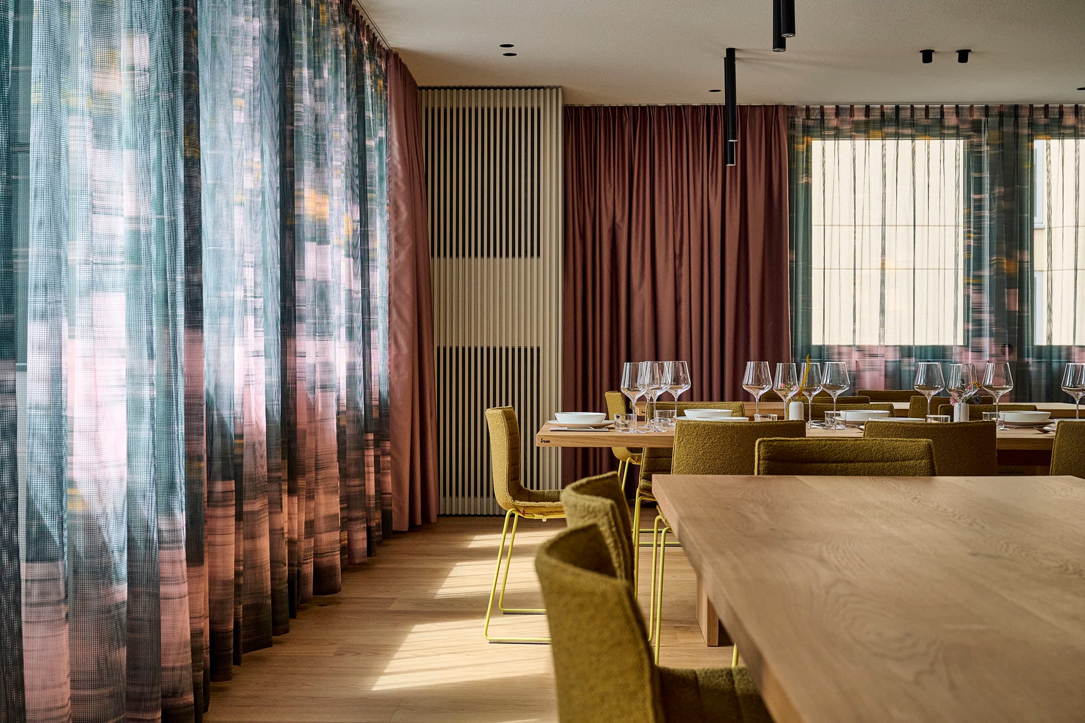 LUIS - Bar & Restaurant